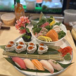 Naruto Sushi Bar - Sushi &sashimi combo