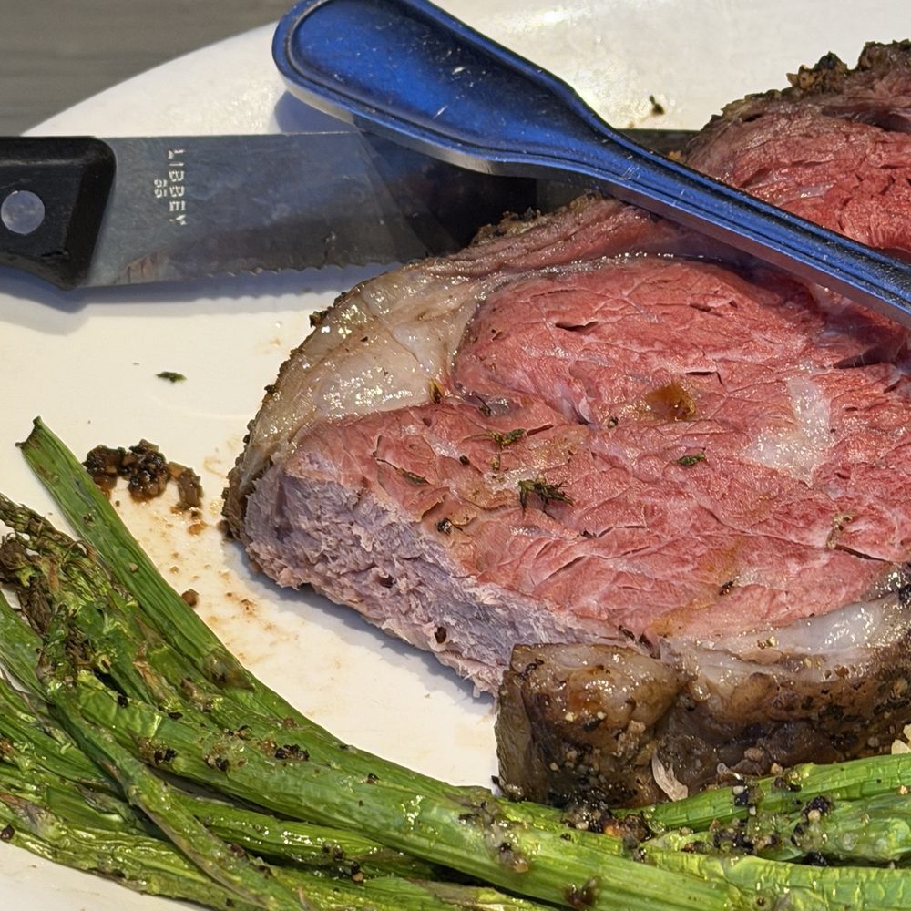 Prime rib & "grilled" asparagus Prime rib & "grilled" asparagus