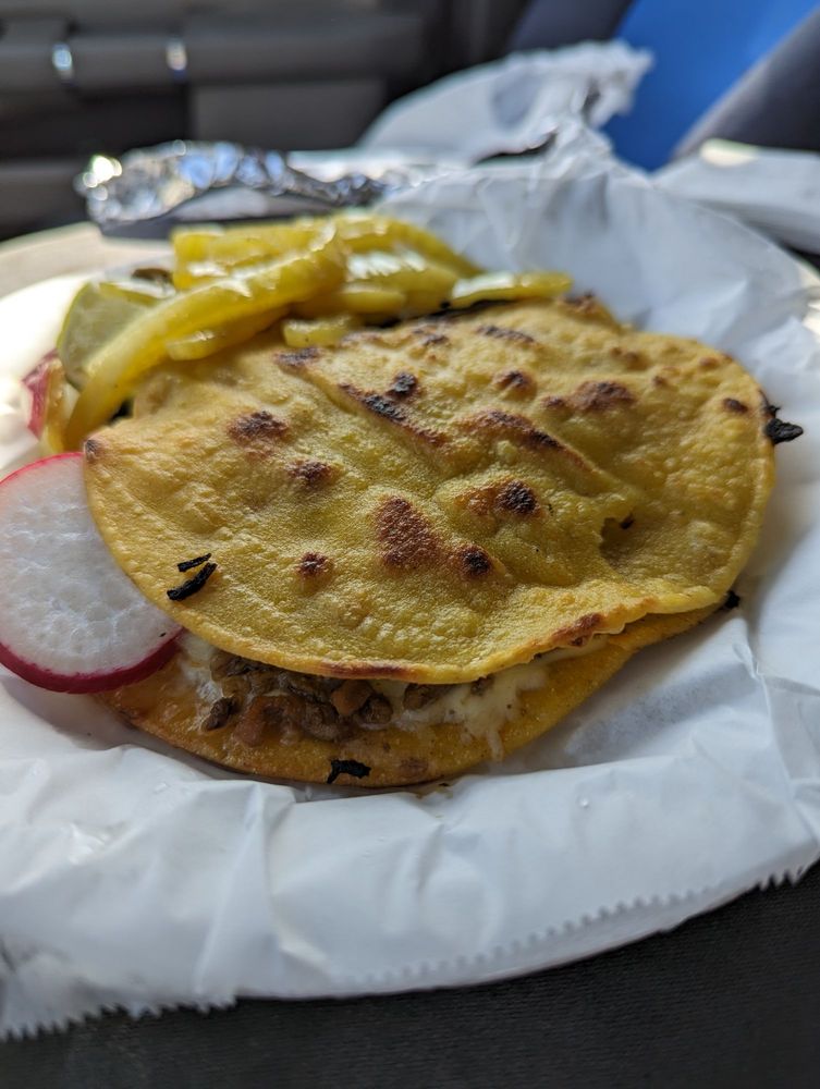 Tacos Ojo De Agua