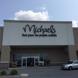 Michaels - Facade