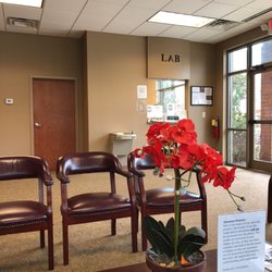 Endocrine Consultants - Large waiting area