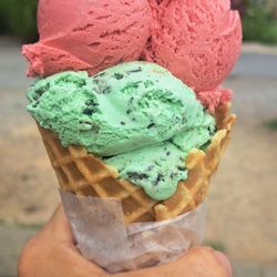 Bonkey's Ice Cream & Snoballs - Red Velvet Grasshopper.