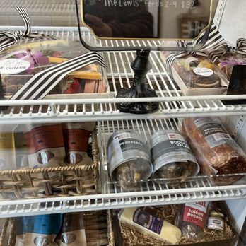 Chi-cuterie - Gift Shops Near Me - Geneva, Illinois