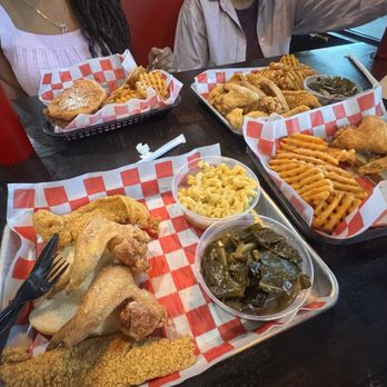 The Rolling Rooster - Chicken Wings Near Me - Austin, Texas
