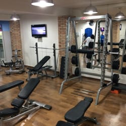 Concept Academia - Downstairs weights
