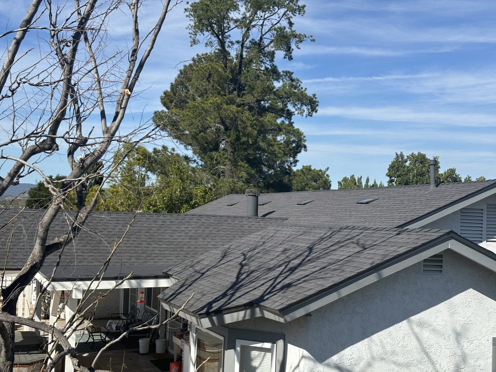 Slide of Everlast Roofing and Gutters