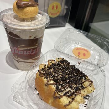 Yonutz - Nutella crunch & Hella Nutella SMASHED Milkshake. - Donuts Near Me - Las Vegas, Nevada Yonutz - Nutella crunch & Hella Nutella SMASHED Milkshake. - Donuts Near Me - Las Vegas, Nevada