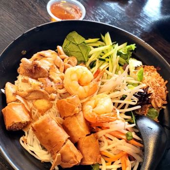 Pho A'mie - Special Vermicelli with chicken! Hits the spot! - Vietnamese Near Me - Fullerton, California
