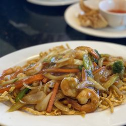 Little Saigon - Crispy noodle shrimp