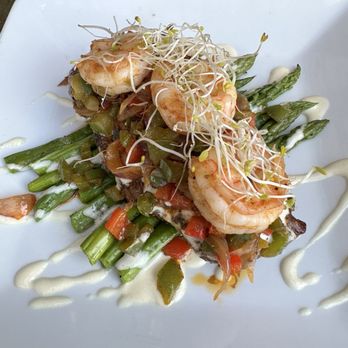 Mr. Q Restaurant - Latin American Near Me - Atascadero, California
