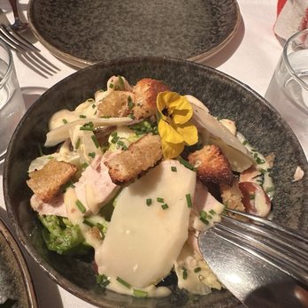 Maison Bès - Cesar salad - French Near Me - Paris, 75 Maison Bès - Cesar salad - French Near Me - Paris, 75