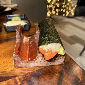 Taberu Sushi - Salmon and avo handroll - Japanese Near Me - Santa Ana, California