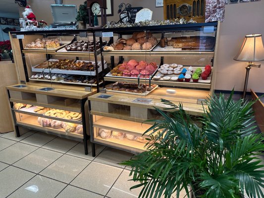 The Three Mothers Cuisine & Bakery by null