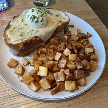 Tap & Barrel - Seafood Near Me - Surrey, British Columbia Tap & Barrel - Seafood Near Me - Surrey, British Columbia