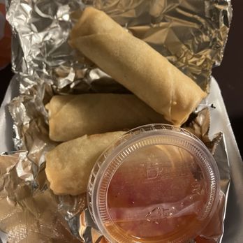Izakaya Kuroyama - Spring rolls - Izakaya Near Me - Madison, Wisconsin Izakaya Kuroyama - Spring rolls - Izakaya Near Me - Madison, Wisconsin
