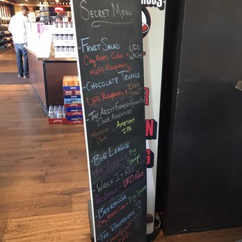 Harpoon Brewery - Menu - Breweries Near Me - Boston, Massachusetts