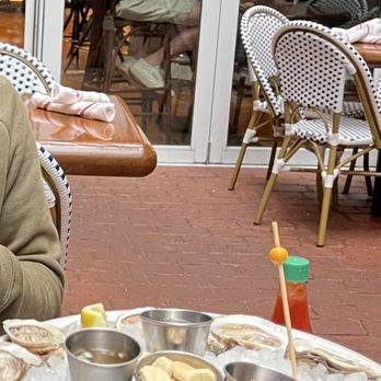 Hudson House - Raspberry Oysters - Seafood Near Me - Addison, Texas