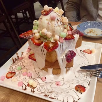 Petit Potato - Strawberry golden toast - Taiwanese Near Me - Toronto, Ontario Petit Potato - Strawberry golden toast - Taiwanese Near Me - Toronto, Ontario