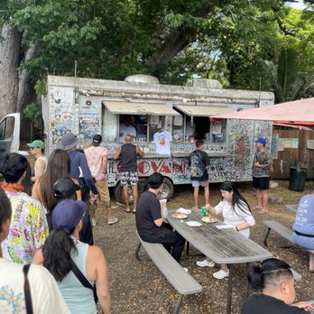 Giovanni’s Shrimp - Long lines but they go quick. - Seafood Near Me - Honolulu, Hawaii Giovanni’s Shrimp - Long lines but they go quick. - Seafood Near Me - Honolulu, Hawaii