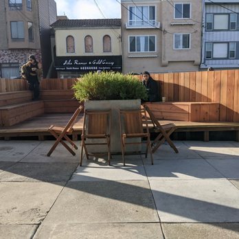 Day Moon - Parklet - Bakeries Near Me - San Francisco, California