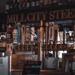 Mill City Pub - The bar side !