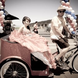 Cabrio Taxi Pedicabs - A Quinceanera!