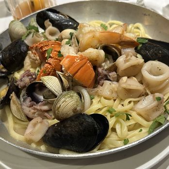 Enzo's - ZUPPA DI PESCE with white sauce - so good! - Italian Near Me - Bronx, New York