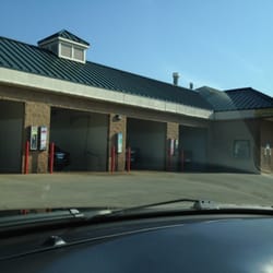 Eastside Magic Spray Carwash - Several wash stalls