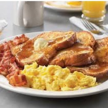 Guse's Pub and Eatery - a plate of breakfast food - Pizza Near Me - Jacksonville, Illinois