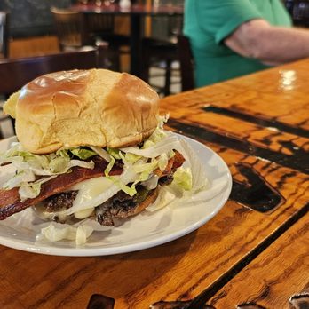 Hillbilly Hill - Dive Bars Near Me - Bristolville, Ohio Hillbilly Hill - Dive Bars Near Me - Bristolville, Ohio