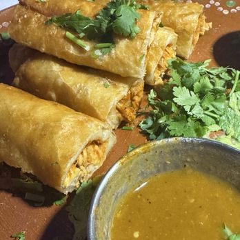 Rosa Madera - Flautas de tinga - Mexican Near Me - Santa Ana, California