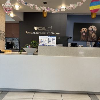 VCA Animal Specialty Group - Front desk - Emergency Pet Hospital Near Me - San Diego, California VCA Animal Specialty Group - Front desk - Emergency Pet Hospital Near Me - San Diego, California