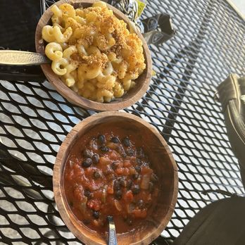 The Butcherman - Mac and cheese and beans - Barbeque Near Me - Sonoma, California The Butcherman - Mac and cheese and beans - Barbeque Near Me - Sonoma, California