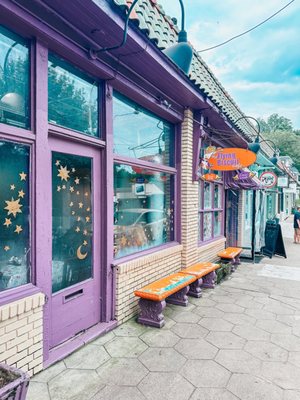 The Flying Biscuit Cafe by null