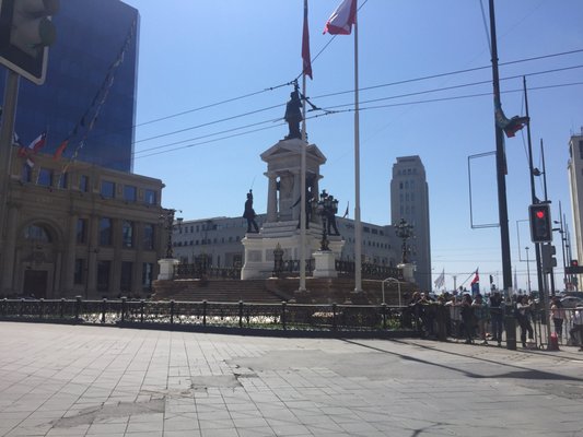 Monumento a Los Heroes de Iquique by null