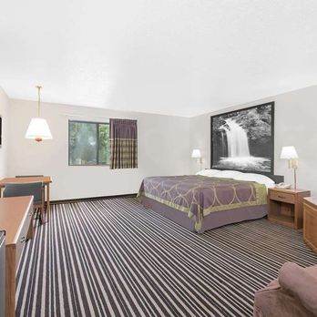 Super 8 by Wyndham Morris - Guest room - Hotels Near Me - Morris, Minnesota Super 8 by Wyndham Morris - Guest room - Hotels Near Me - Morris, Minnesota