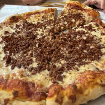 Matos Pizza Burger - Medium chorizo pizza. - Pizza Near Me - San Lorenzo, Puerto Rico Matos Pizza Burger - Medium chorizo pizza. - Pizza Near Me - San Lorenzo, Puerto Rico