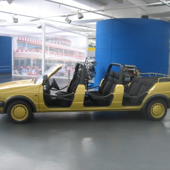 Automobilmuseum Zeithaus - Museums Near Me - Wolfsburg, NI