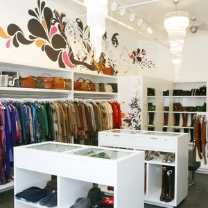 Vintage Shopping Tour