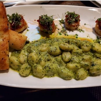 EATaliano Kitchen - Gnocchi with pesto and scallops - Pizza Near Me - Atlanta, Georgia EATaliano Kitchen - Gnocchi with pesto and scallops - Pizza Near Me - Atlanta, Georgia