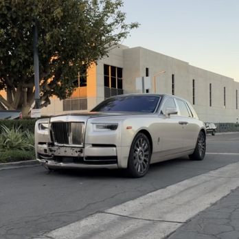 SSR Autobody - Irvine - Rolls Royce Phantom dropped off for repair after a major collision - Body Shops Near Me - Irvine, California SSR Autobody - Irvine - Rolls Royce Phantom dropped off for repair after a major collision - Body Shops Near Me - Irvine, California