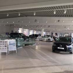 Schmidt & Hoffmann Volkswagen Zentrum - Die Empfangshalle