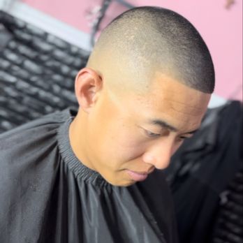 Kutthroat Studios - Mid to high razor skinfade - Barbers Near Me - Huntington Beach, California Kutthroat Studios - Mid to high razor skinfade - Barbers Near Me - Huntington Beach, California