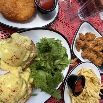 Shy Bird - Hash brown side; chicken eggs Benedict; fries side; chicken nuggets - Cocktail Bars Near Me - Cambridge, Massachusetts