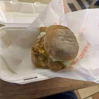 Steve's Chicken - Mom's Chicken Sandwich - Chicken Wings Near Me - Aiea, Hawaii