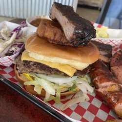 Cuzins Flyin Pig BBQ