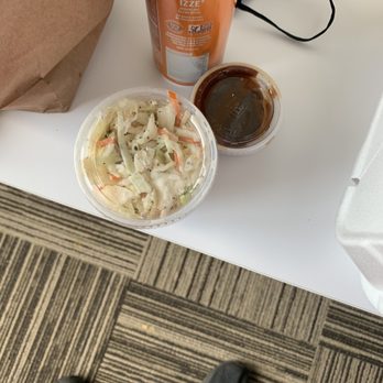 Kravers Seafood - Daphne - Slaw and cocktail sauce - Seafood Near Me - Daphne, Alabama