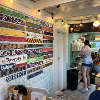 Sweet Pea's Ice Cream - Ice Cream & Frozen Yogurt Near Me - Ogunquit, Maine