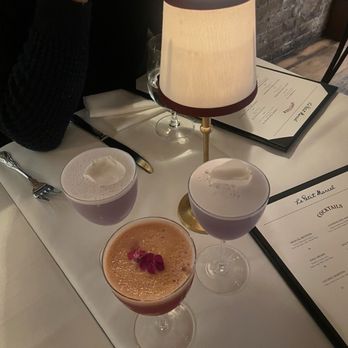 Le Petit Marcel - London fog Passion fruit martini - Desserts Near Me - Chicago, Illinois Le Petit Marcel - London fog Passion fruit martini - Desserts Near Me - Chicago, Illinois