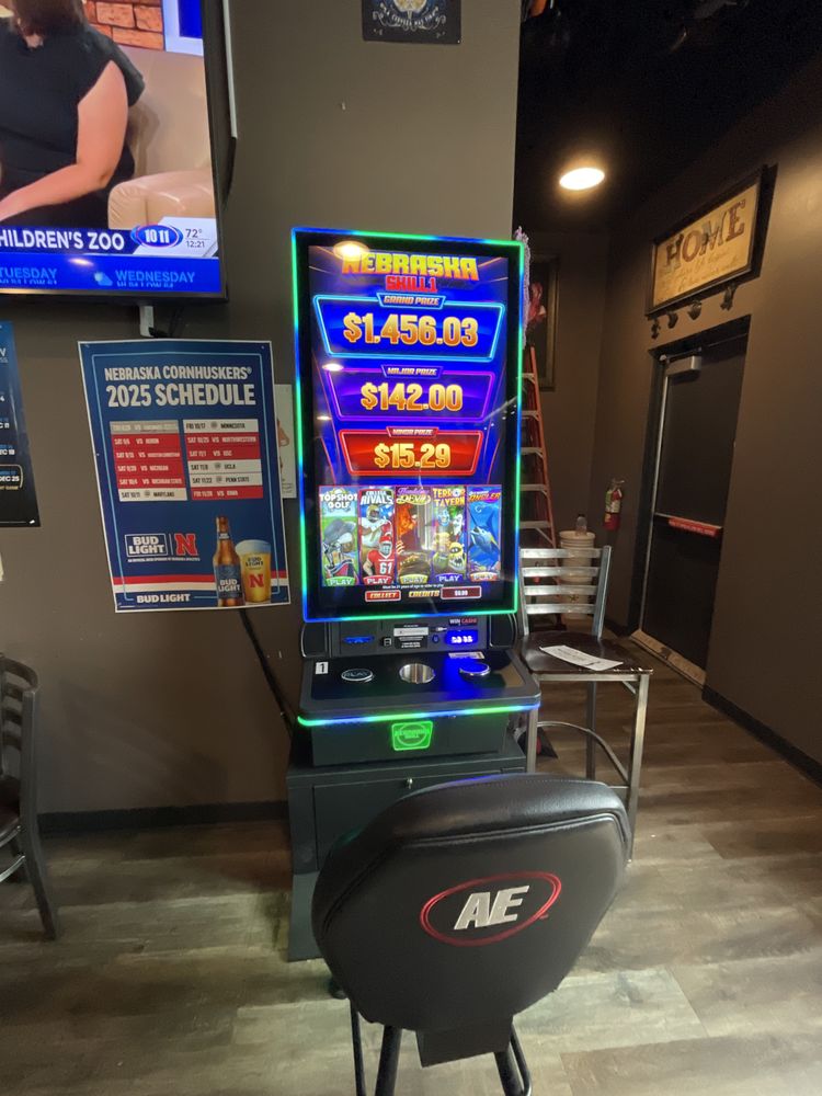 Hubbys Timeout Bar - wedding in Lincoln, NE